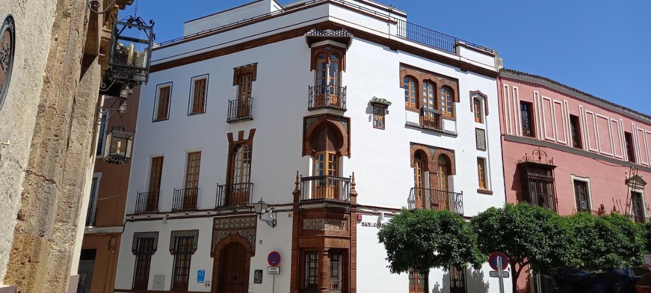 Casa Palacio La Casa Blanca Suites Севиля Екстериор снимка