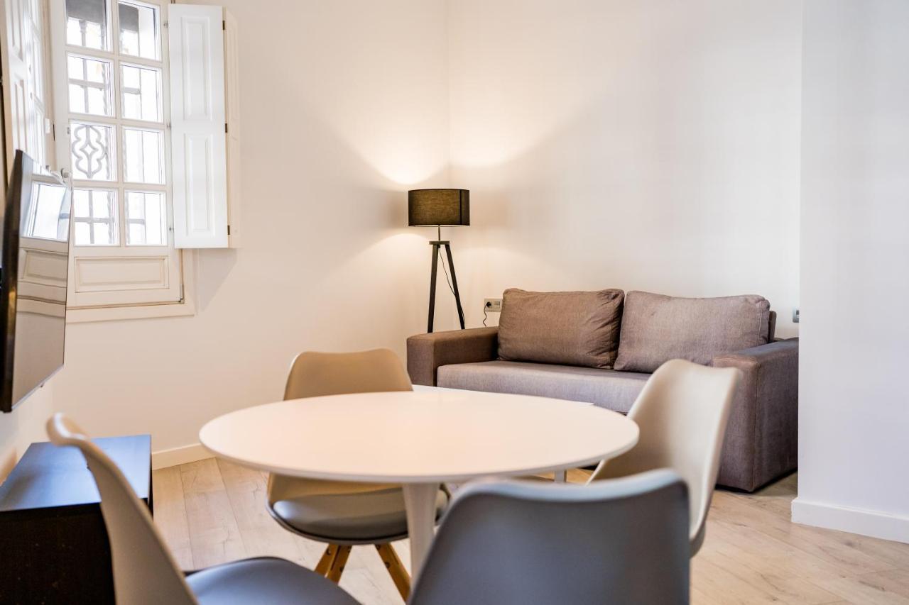 Casa Palacio La Casa Blanca Suites Севиля Екстериор снимка