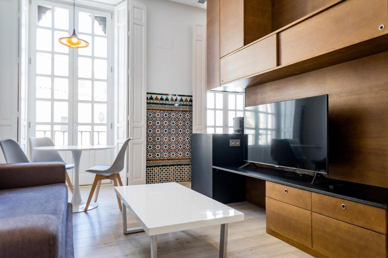 Casa Palacio La Casa Blanca Suites Севиля Екстериор снимка